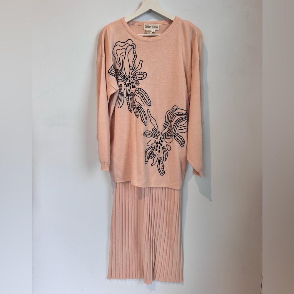 Vintage Donna Toran Sweater Dress with Artistic Design Size Medium